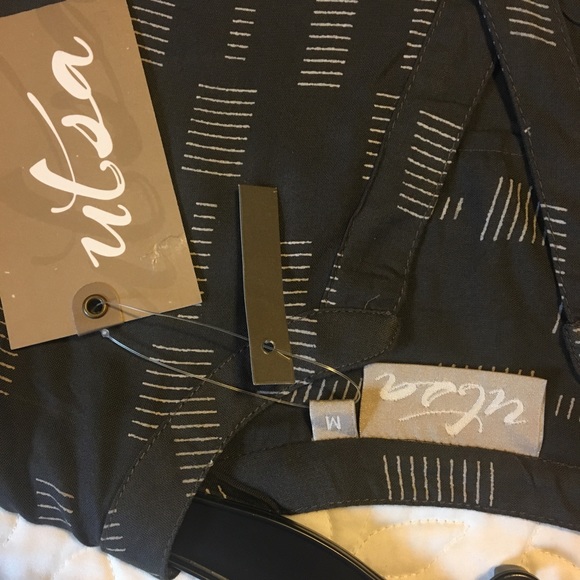 NWT - Tunic - Size Medium - Picture 3 of 4